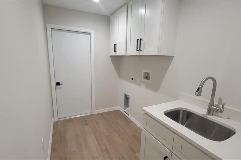Casa en alquiler en North Port, Florida, 3 dormitorios, 139.35 m2 № 1877264 - foto 8