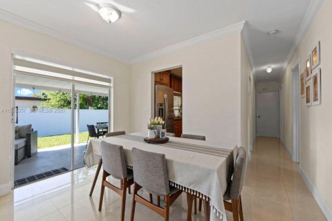 Купить виллу или дом в Хайалиа, Флорида 3 спальни, 119.84м2, № 2050955 - фото 11