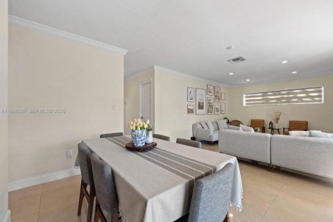 Купить виллу или дом в Хайалиа, Флорида 3 спальни, 119.84м2, № 2050955 - фото 13