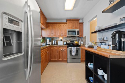 Купить виллу или дом в Хайалиа, Флорида 3 спальни, 119.84м2, № 2050955 - фото 14