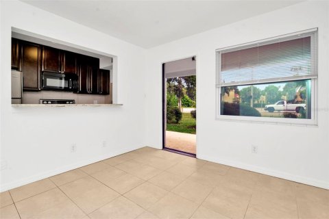 Appartement à louer à Saint Petersburg, Floride: 1 chambre, 48.77 m2 № 2421804 - photo 2