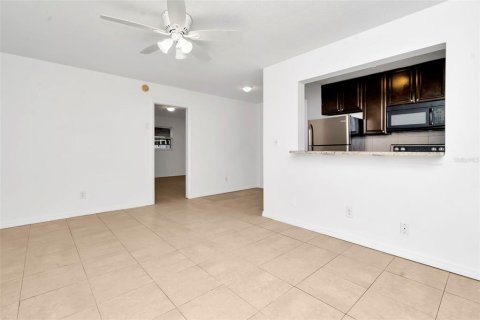 Appartement à louer à Saint Petersburg, Floride: 1 chambre, 48.77 m2 № 2421804 - photo 3