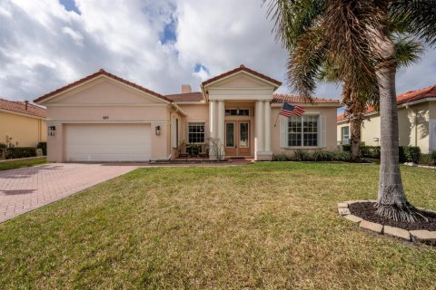 House in Port St. Lucie, Florida 3 bedrooms, 209.96 sq.m. № 2173870 - photo 5