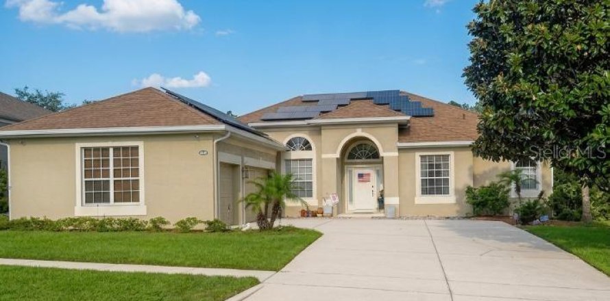 House in Clermont, Florida 3 bedrooms, 221.94 sq.m. № 2230786