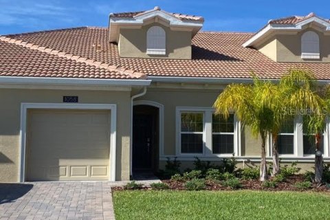 Townhouse in Davenport, Florida 2 bedrooms, 129.51 sq.m. № 1875879 - photo 1
