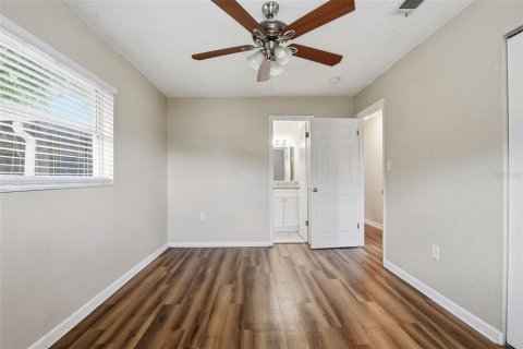 Villa ou maison à vendre à Orlando, Floride: 5 chambres, 166.57 m2 № 2131713 - photo 18
