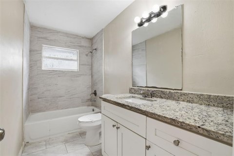 Villa ou maison à vendre à Orlando, Floride: 5 chambres, 166.57 m2 № 2131713 - photo 21