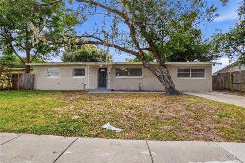 Casa en Orlando, Florida 5 dormitorios, 166.57 m2 № 2131713