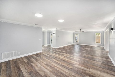 House in Clearwater, Florida 2 bedrooms, 157.66 sq.m. № 1880608 - photo 7