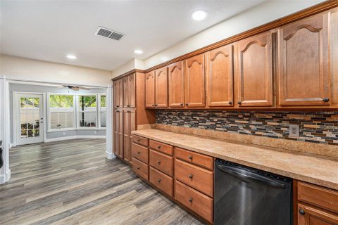 House in Clearwater, Florida 2 bedrooms, 157.66 sq.m. № 1880608 - photo 12