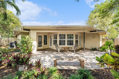 House in Clearwater, Florida 2 bedrooms, 157.66 sq.m. № 1880608 - photo 30