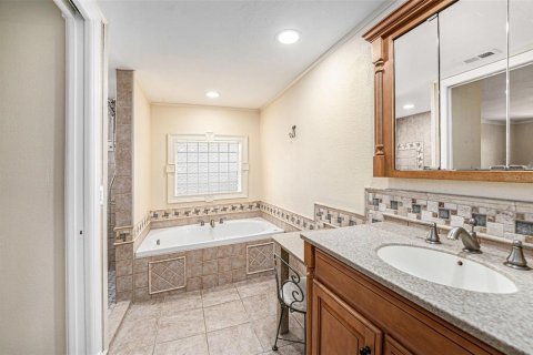 House in Clearwater, Florida 2 bedrooms, 157.66 sq.m. № 1880608 - photo 17