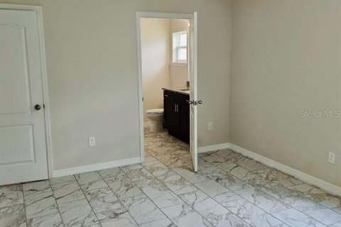 Appartement à louer à Avon Park, Floride: 2 chambres, 74.32 m2 № 2425383 - photo 8