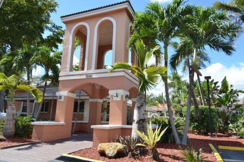 Condo in Hialeah, Florida, 1 bedroom  № 1927293 - photo 3