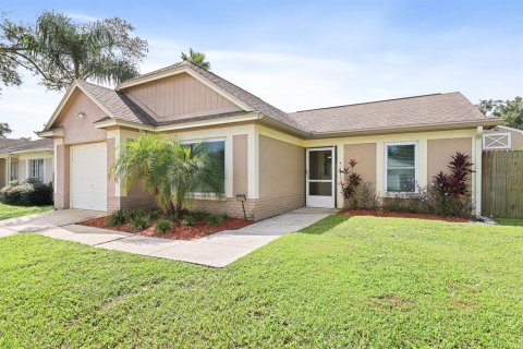 House in Valrico, Florida 3 bedrooms, 115.57 sq.m. № 1906543 - photo 2