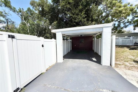 House in Tavares, Florida 3 bedrooms, 107.02 sq.m. № 1904637 - photo 16
