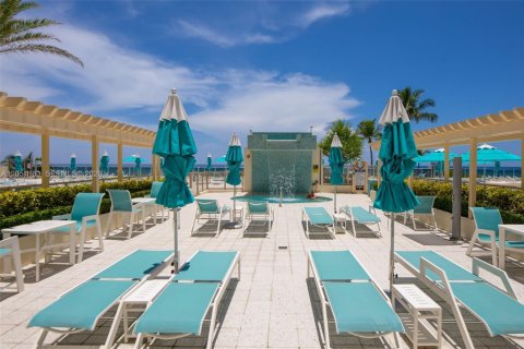 Купить кондоминиум в Холливуд, Флорида 1 спальня, 77.57м2, № 2186170 - фото 14