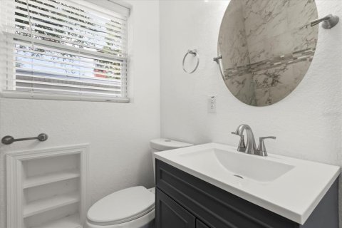 House in Leesburg, Florida 3 bedrooms, 189.71 sq.m. № 1914941 - photo 23