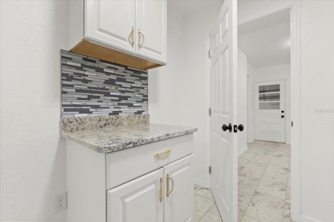 House in Leesburg, Florida 3 bedrooms, 189.71 sq.m. № 1914941 - photo 28