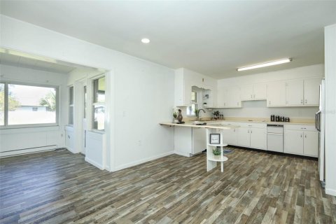 Villa ou maison à vendre à DeBary, Floride: 3 chambres, 165.92 m2 № 2402925 - photo 3