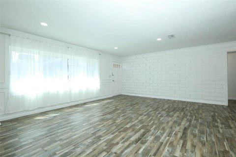 Villa ou maison à vendre à DeBary, Floride: 3 chambres, 165.92 m2 № 2402925 - photo 15
