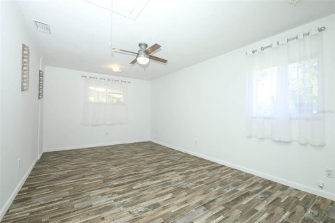 Villa ou maison à vendre à DeBary, Floride: 3 chambres, 165.92 m2 № 2402925 - photo 5