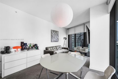 Condo in Miami, Florida, 2 bedrooms  № 1816444 - photo 8