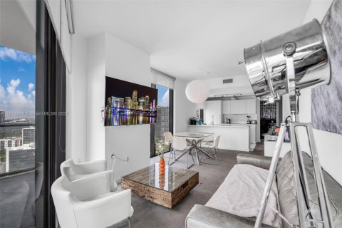 Condo in Miami, Florida, 2 bedrooms  № 1816444 - photo 9