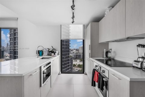 Condo in Miami, Florida, 2 bedrooms  № 1816444 - photo 6