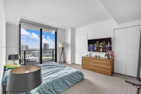 Condo in Miami, Florida, 2 bedrooms  № 1816444 - photo 16
