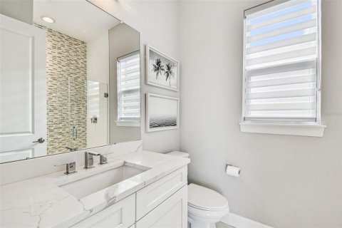 House in Tampa, Florida 4 bedrooms, 385.92 sq.m. № 2113858 - photo 22