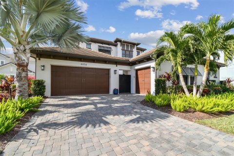 House in Tampa, Florida 4 bedrooms, 385.92 sq.m. № 2113858 - photo 9