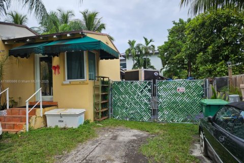 Villa ou maison à vendre à Miami, Floride: 3 chambres, 136.1 m2 № 1929305 - photo 11