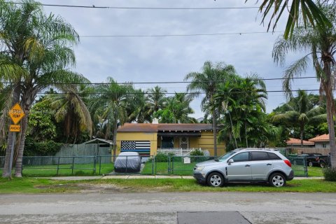 Villa ou maison à vendre à Miami, Floride: 3 chambres, 136.1 m2 № 1929305 - photo 5
