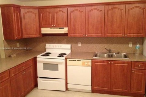 Villa ou maison à louer à Dania Beach, Floride: 3 chambres, 139.63 m2 № 1963335 - photo 5