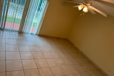 Villa ou maison à louer à Dania Beach, Floride: 3 chambres, 139.63 m2 № 1963335 - photo 10