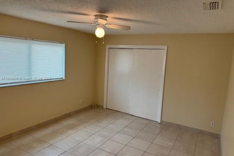 Villa ou maison à louer à Dania Beach, Floride: 3 chambres, 139.63 m2 № 1963335 - photo 11