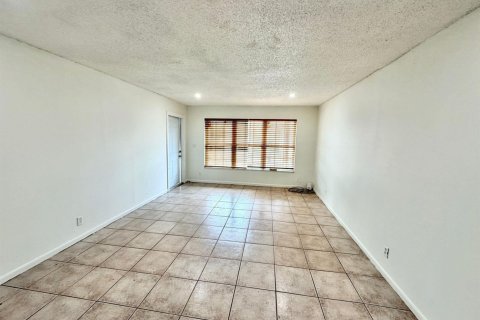 Appartement à louer à Lauderhill, Floride: 3 chambres, 111.48 m2 № 2085290 - photo 22