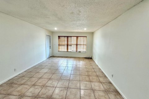 Appartement à louer à Lauderhill, Floride: 3 chambres, 111.48 m2 № 2085290 - photo 7