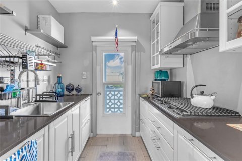 Copropriété à louer à North Miami, Floride: 1 chambre, 64.75 m2 № 1966097 - photo 12