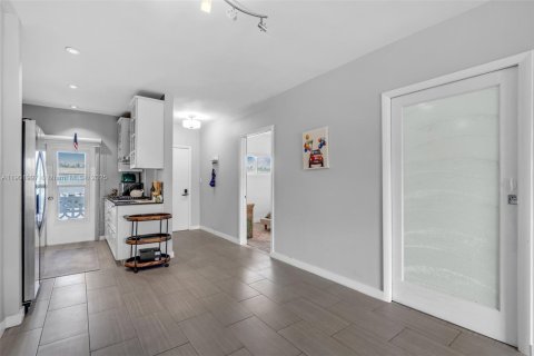 Copropriété à louer à North Miami, Floride: 1 chambre, 64.75 m2 № 1966097 - photo 14