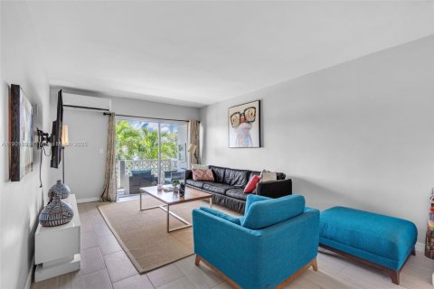 Copropriété à louer à North Miami, Floride: 1 chambre, 64.75 m2 № 1966097 - photo 18