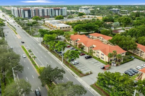 Condominio en venta en Coral Springs, Florida, 2 dormitorios, 68.47 m2 № 1950367 - foto 25