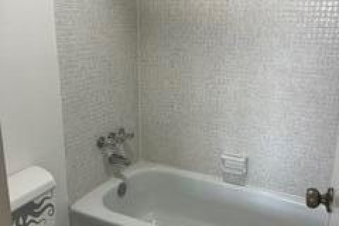 Copropriété à vendre à Hillsboro Beach, Floride: 2 chambres, 108.7 m2 № 2246037 - photo 19
