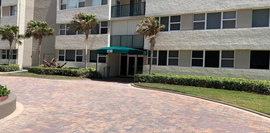 Condo à Hillsboro Beach, Floride, 2 chambres № 2246037