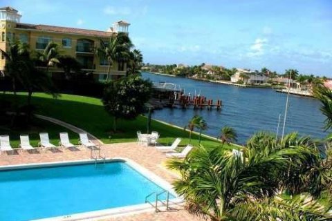 Copropriété à vendre à Hillsboro Beach, Floride: 2 chambres, 108.7 m2 № 2246037 - photo 23