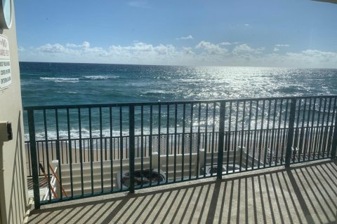Copropriété à vendre à Hillsboro Beach, Floride: 2 chambres, 108.7 m2 № 2246037 - photo 30