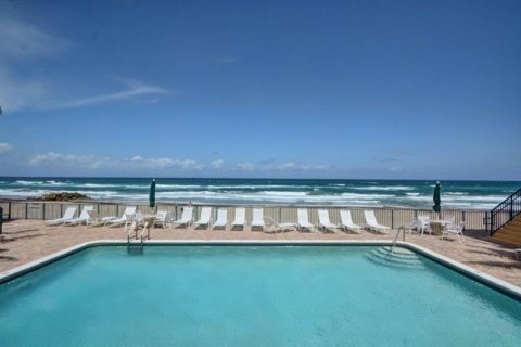Copropriété à vendre à Hillsboro Beach, Floride: 2 chambres, 108.7 m2 № 2246037 - photo 26