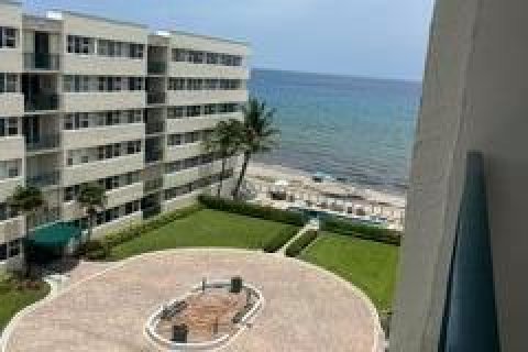 Copropriété à vendre à Hillsboro Beach, Floride: 2 chambres, 108.7 m2 № 2246037 - photo 9