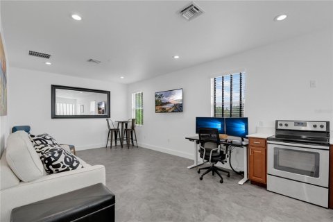 House in Orlando, Florida 4 bedrooms, 214.14 sq.m. № 1823068 - photo 25